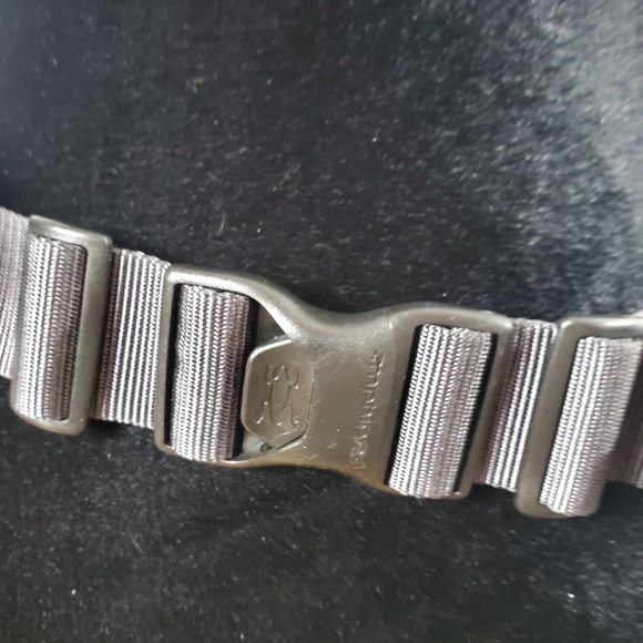 🍋🍋NWOT-Vintage Lululemon Amphipod Running Hydration Belt 16 Oz - Picture 5 of 13